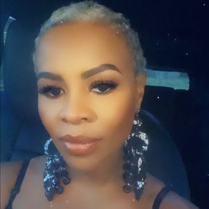 Meet your Posher, Panesha